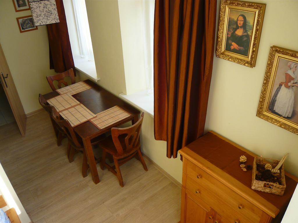 Apartmany Liska Mladé Buky Værelse billede