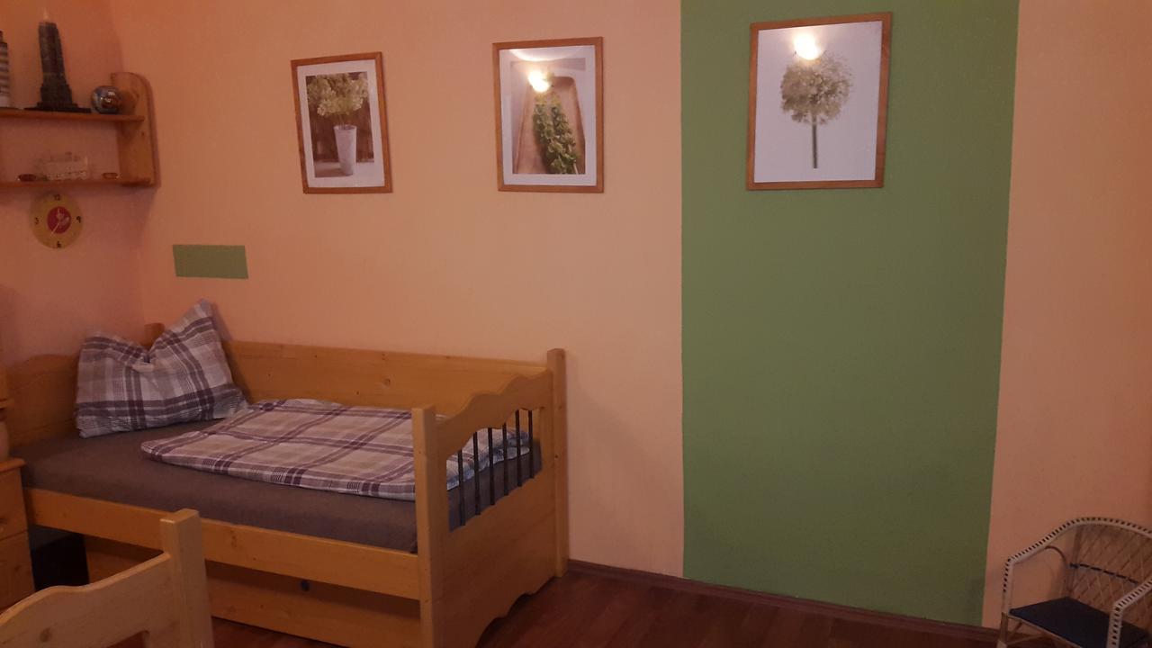 Apartmany Liska Mladé Buky Eksteriør billede